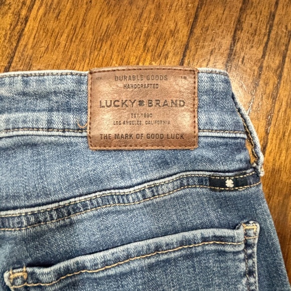 Lucky Brand medium wash Sweet Boot jeans 6/28 ankle - Picture 5 of 16